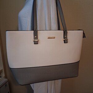 Elim & Paul? Large shoulder bag. In white and Gray. New condition.